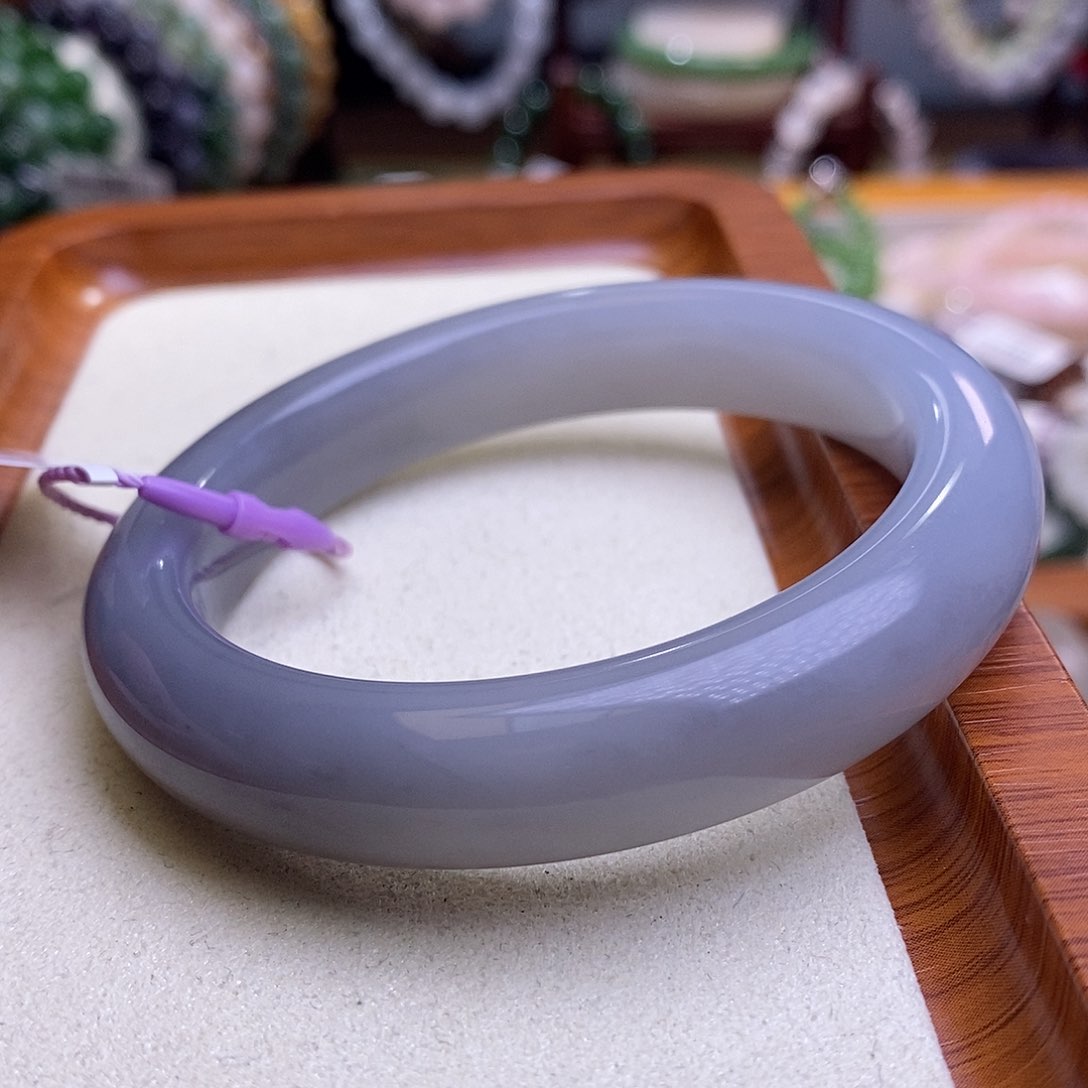 和田玉未镶嵌烟紫半山水手镯56圈口