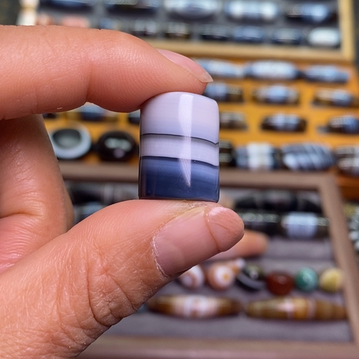 未镶嵌玛瑙/玉髓珠宝半成品呢****