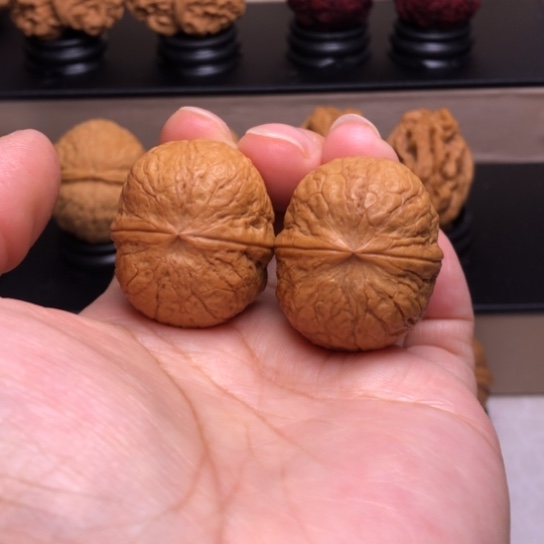 文玩核桃把件铁蛋32