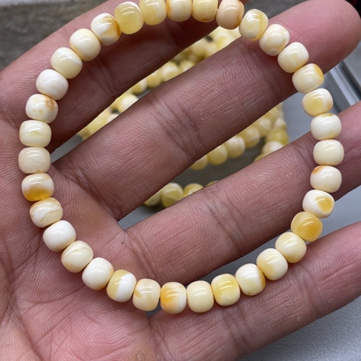 琥珀未镶嵌裸石手串