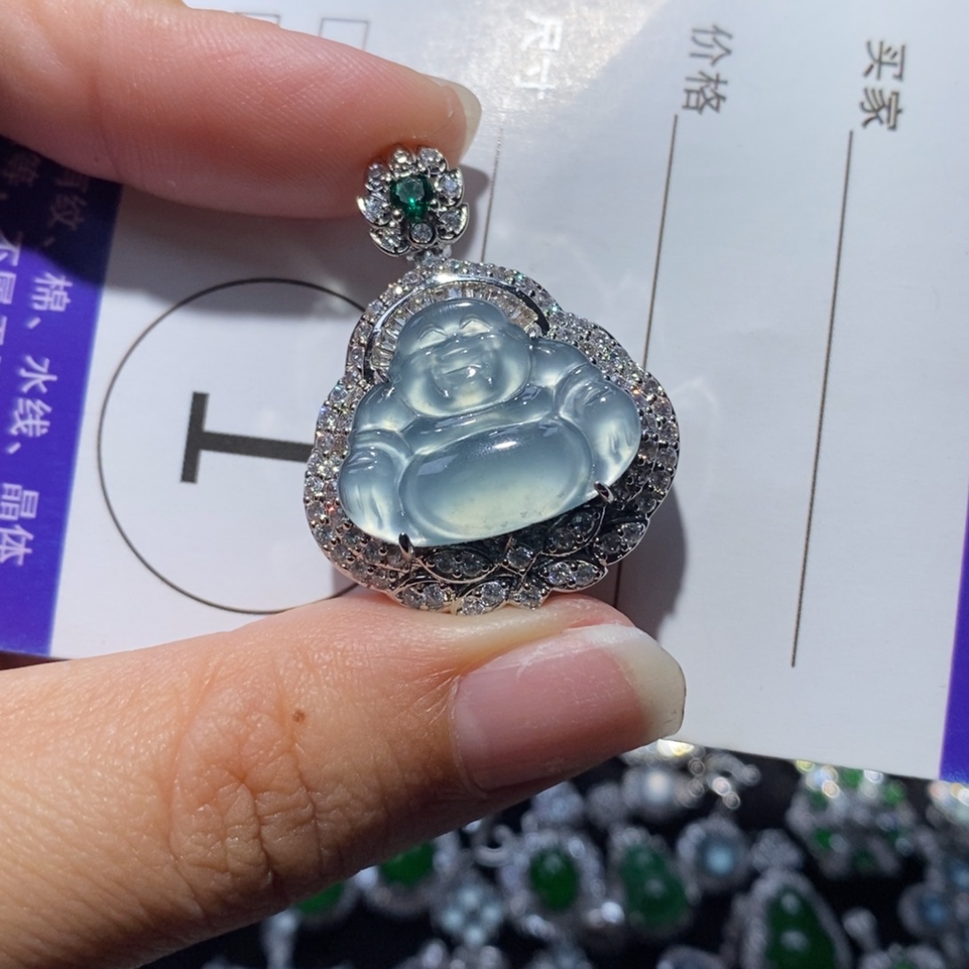 翡翠未镶嵌颈饰翡翠