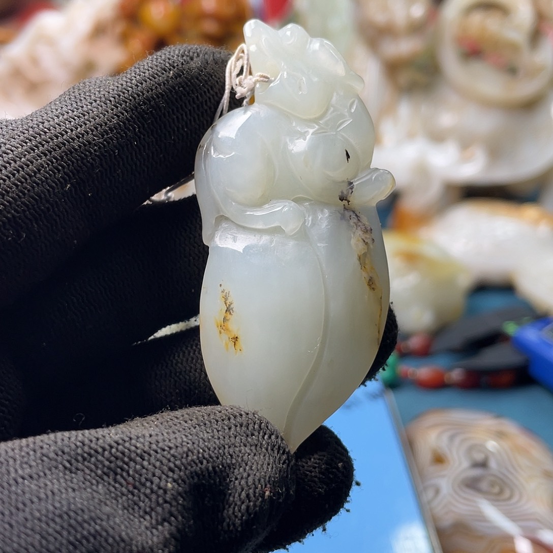 和田玉（糖玉）未镶嵌颈饰