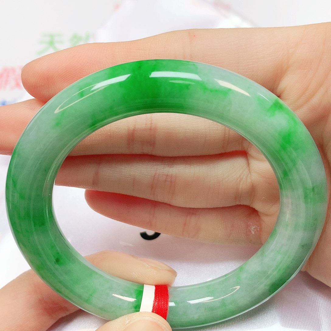 未镶嵌手镯翡翠顺****士翡翠手镯55圆