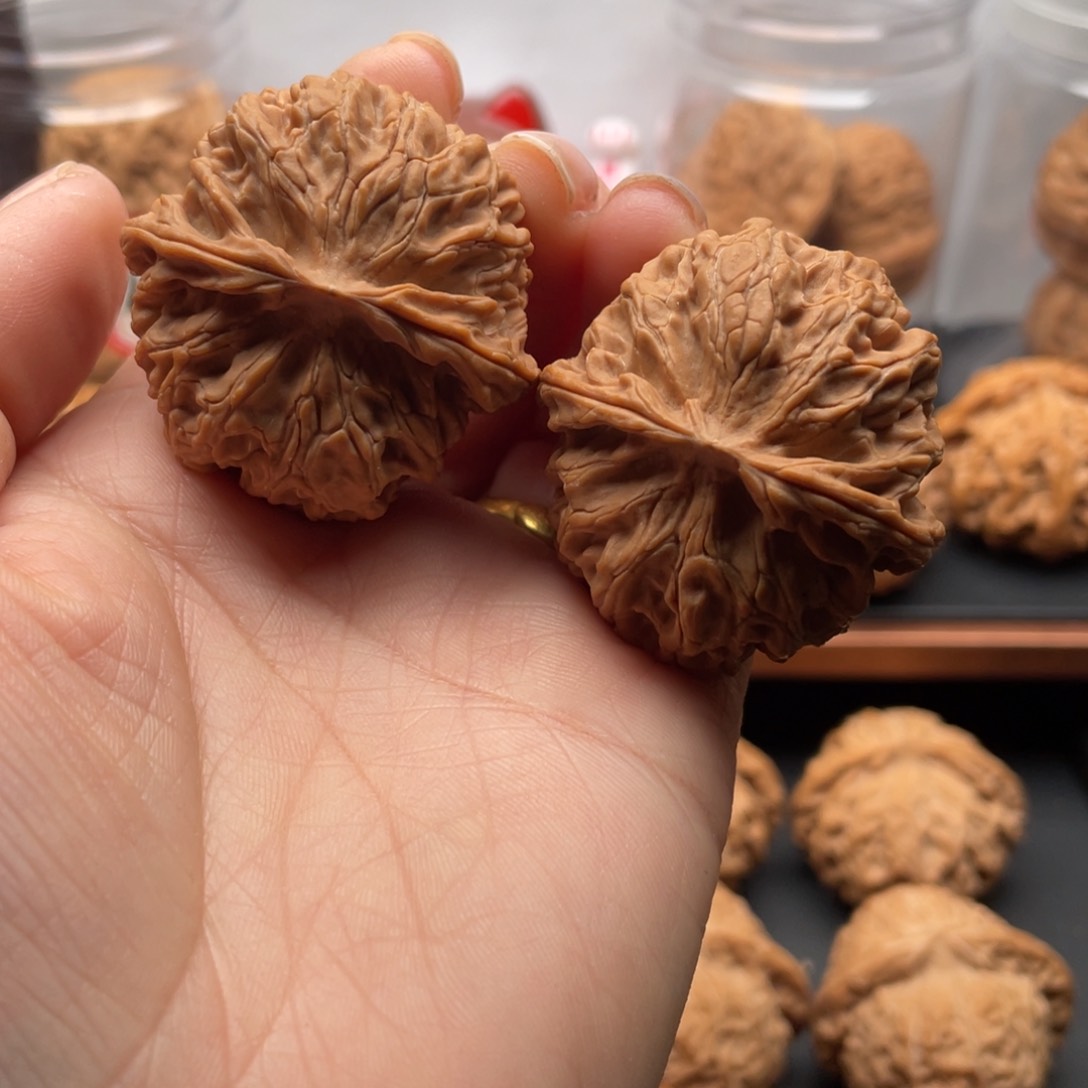 文玩核桃把件苹果园