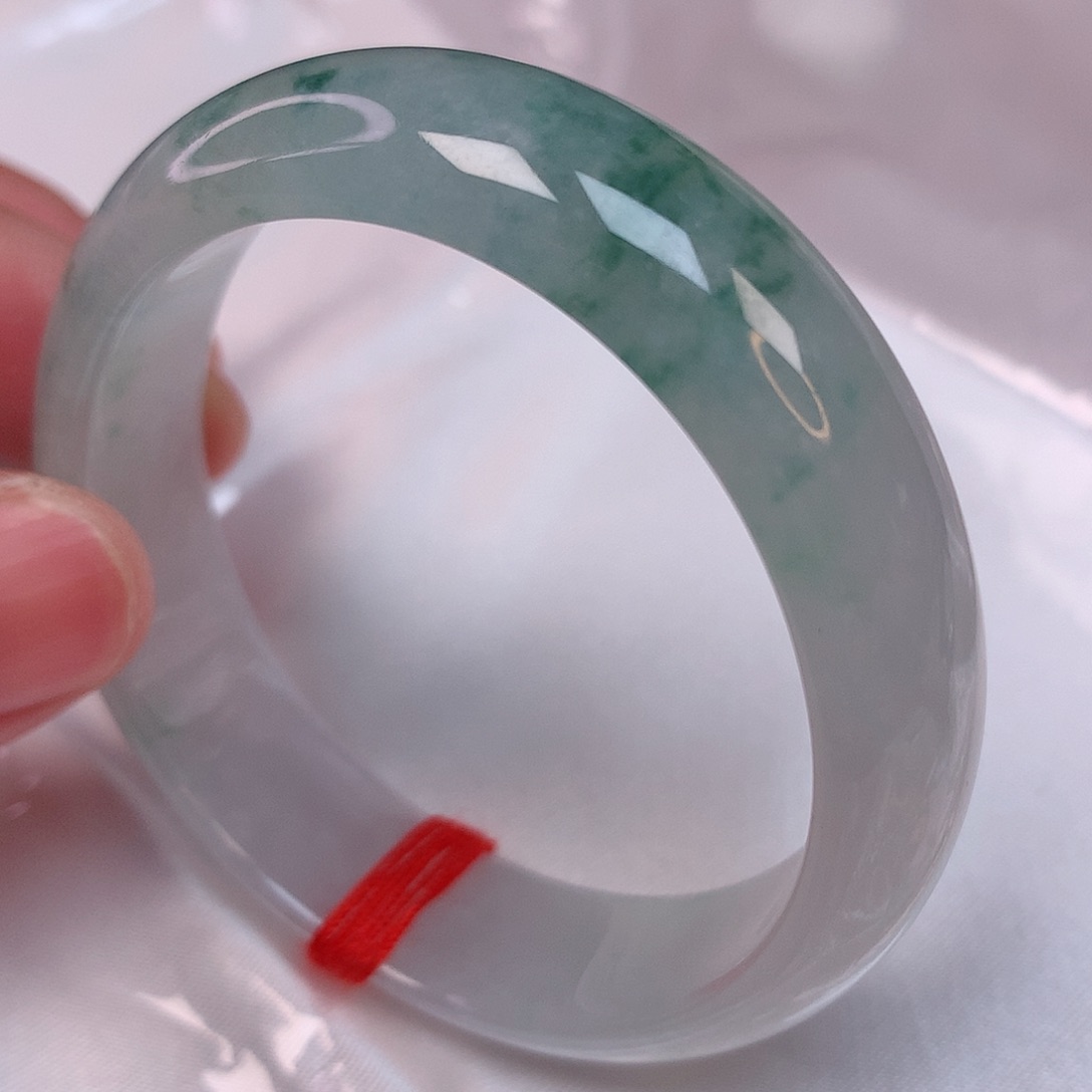 翡翠手镯（贵妃镯）未镶嵌52+