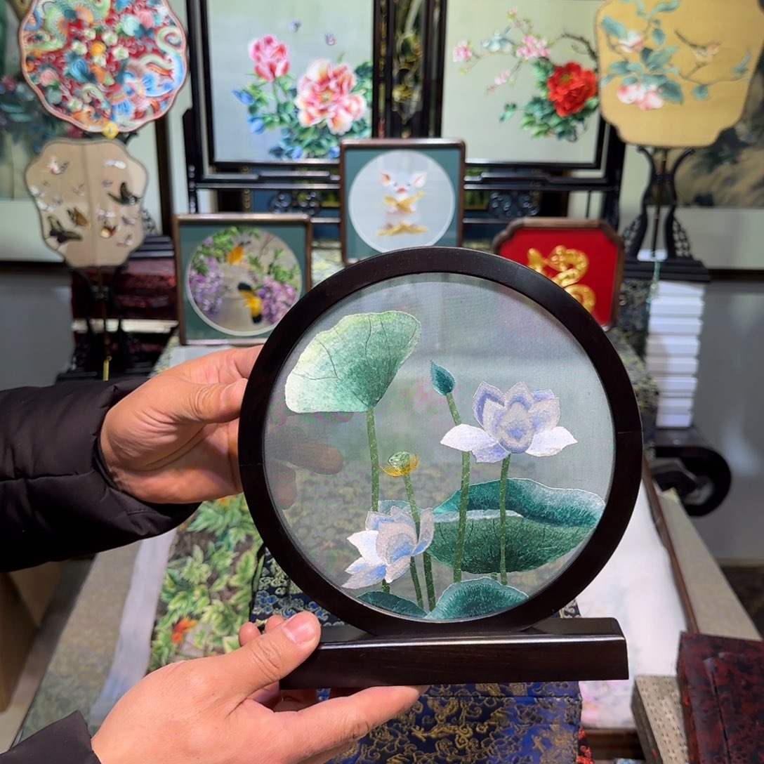 刺绣刺绣工艺精湛