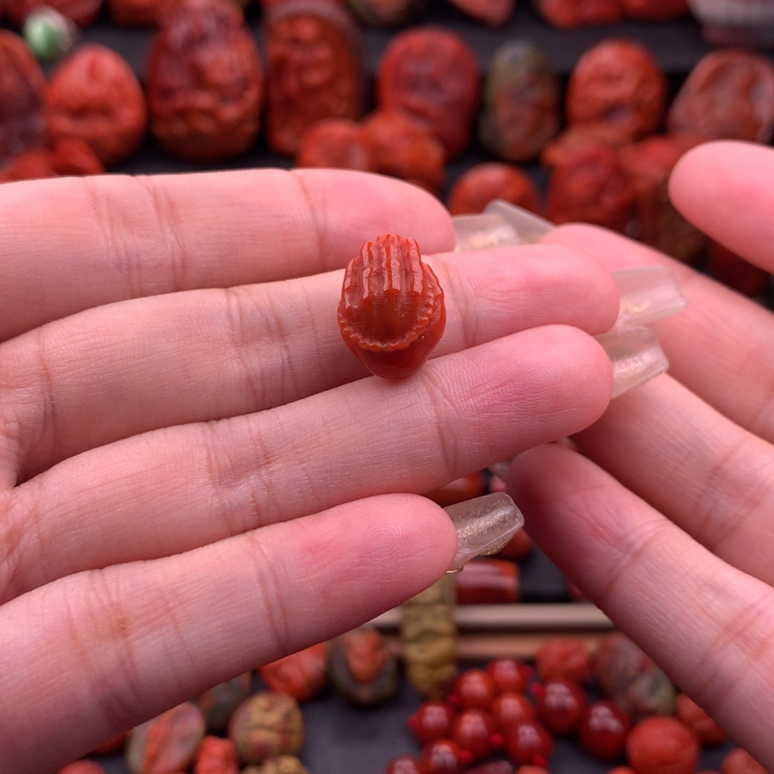 南红玛瑙南红川料佛手背云12.2mm未镶嵌