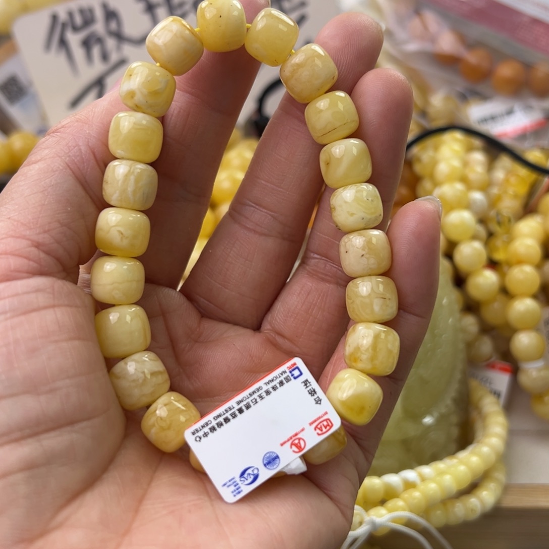 琥珀珠宝奇石未镶嵌