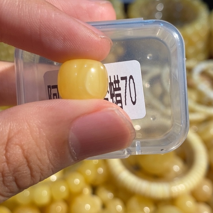 琥珀未镶嵌珠宝奇石70