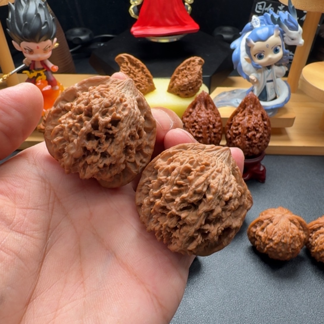 文玩核桃把件44×40 全品红皮满天星狮子头文玩核桃把件