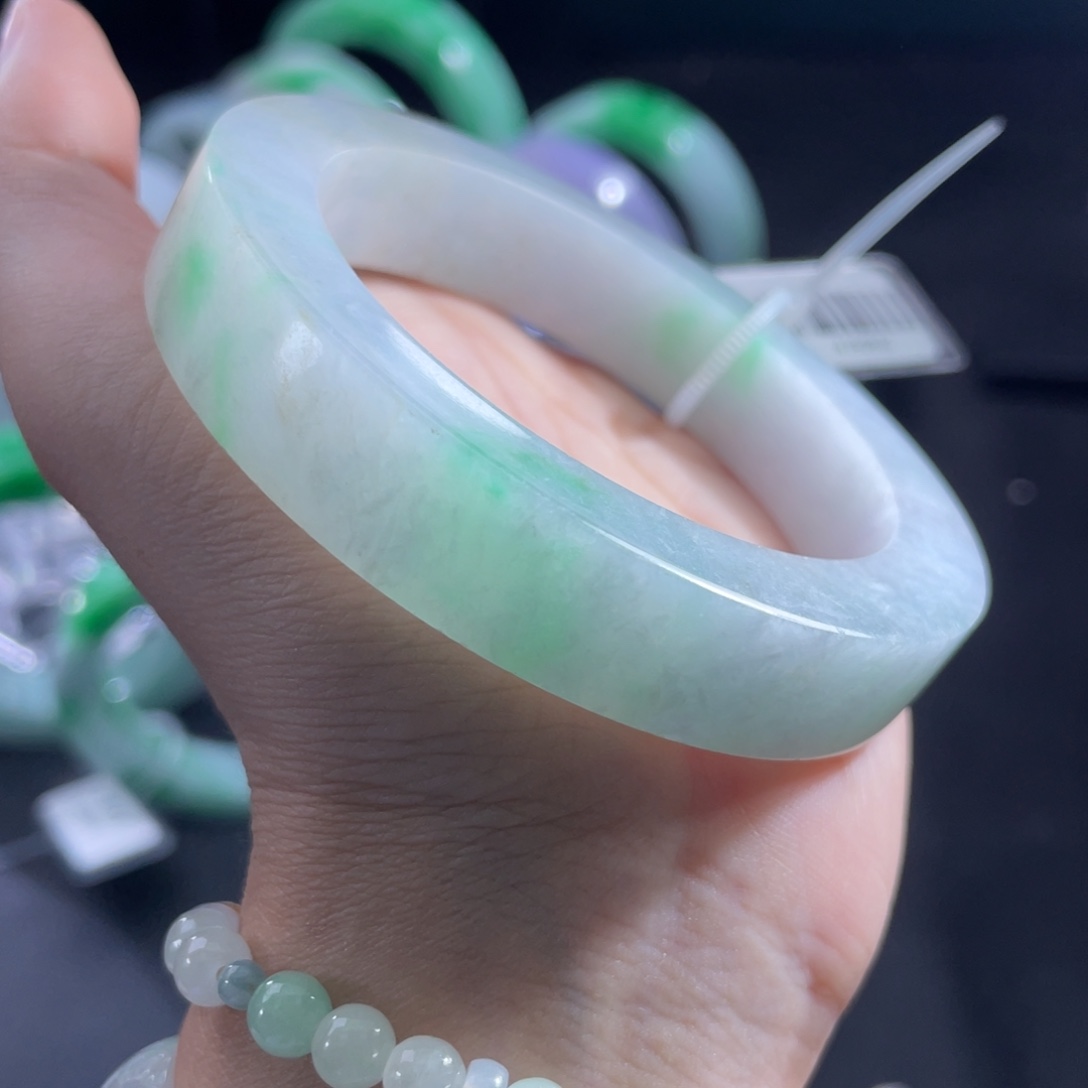 定制翡翠手镯（清荷）未镶嵌