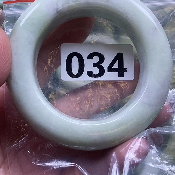 往***3蛇纹石玉未镶嵌手镯