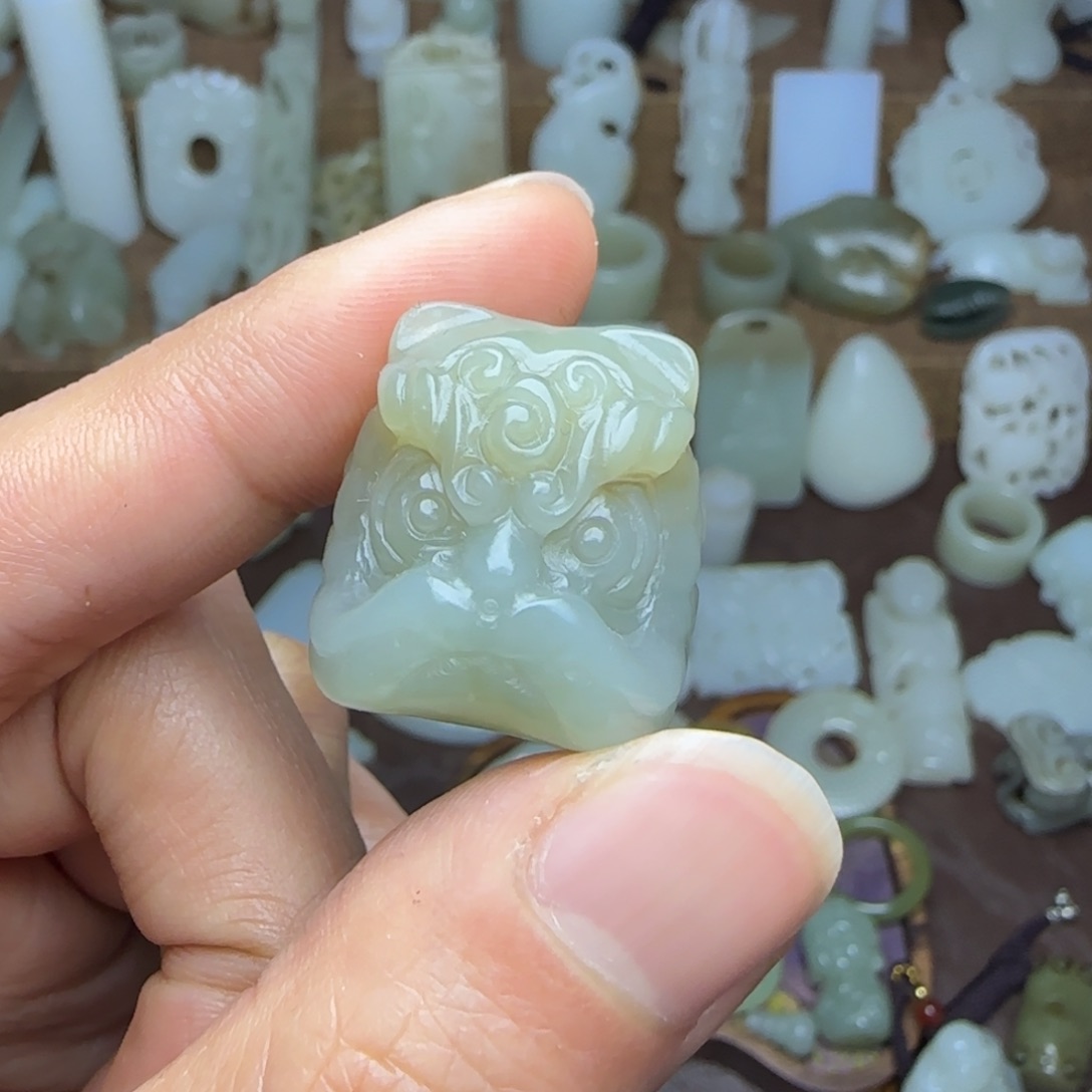 和田玉挂件未镶嵌