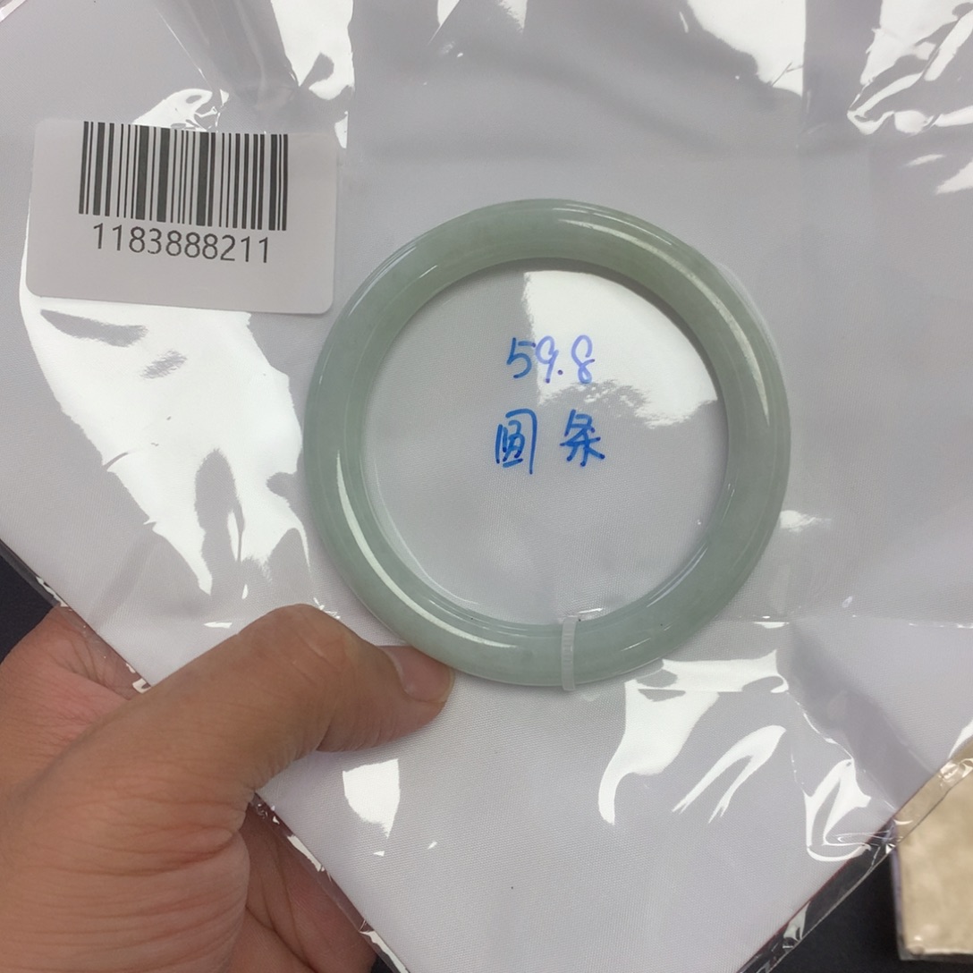 未镶嵌手镯翡翠天然缅甸翡翠手镯