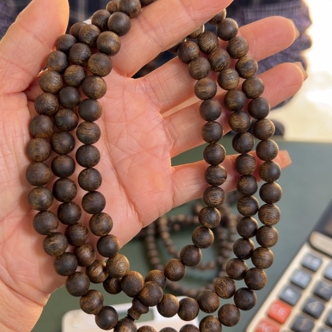 沉香手串蓝宝石沉水浮30克卡0.8多样性发1串