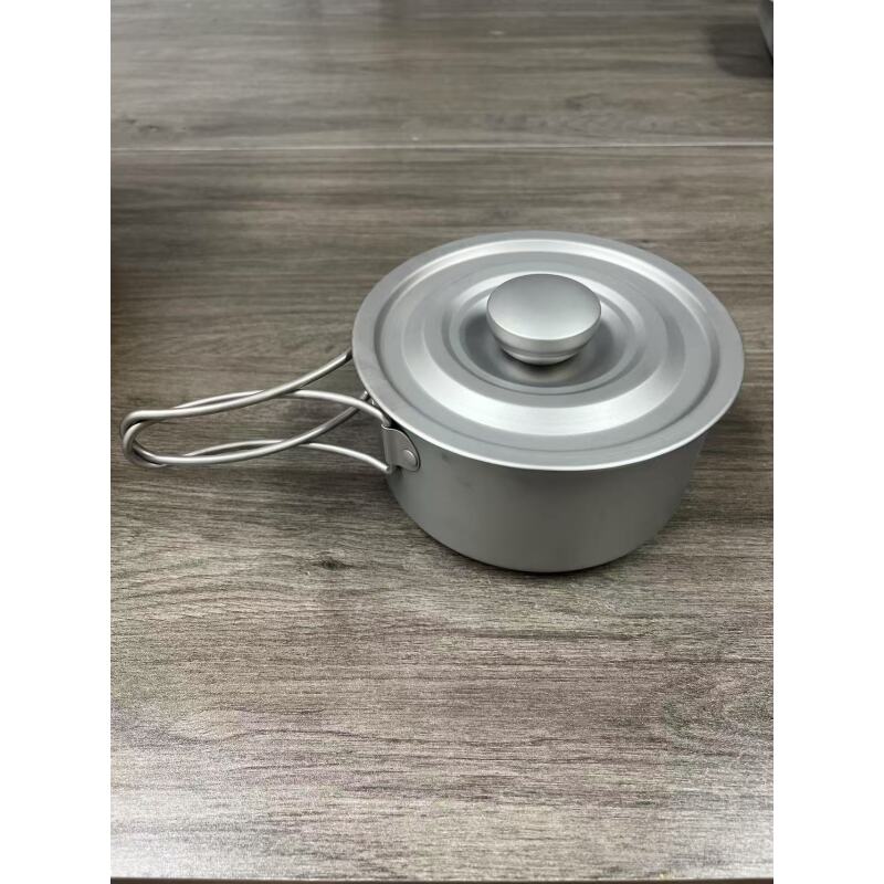 钛 折叠把手 带盖小奶锅