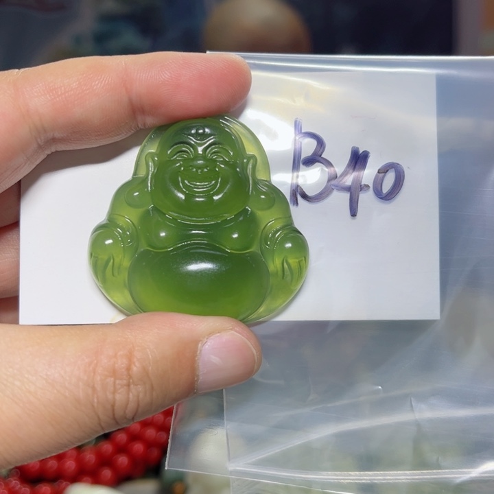 蛇纹石玉颈饰未镶嵌花****姐