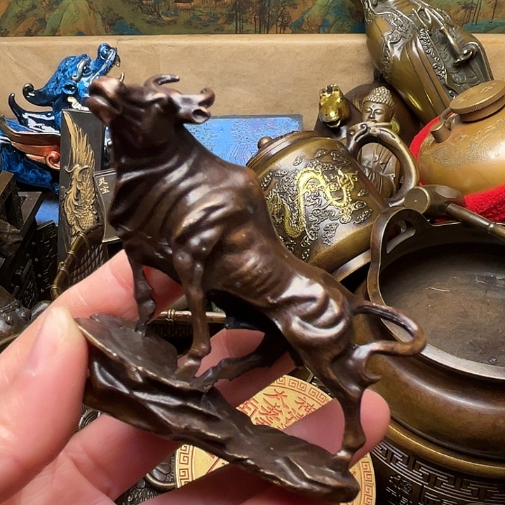 精美铜器批发档口