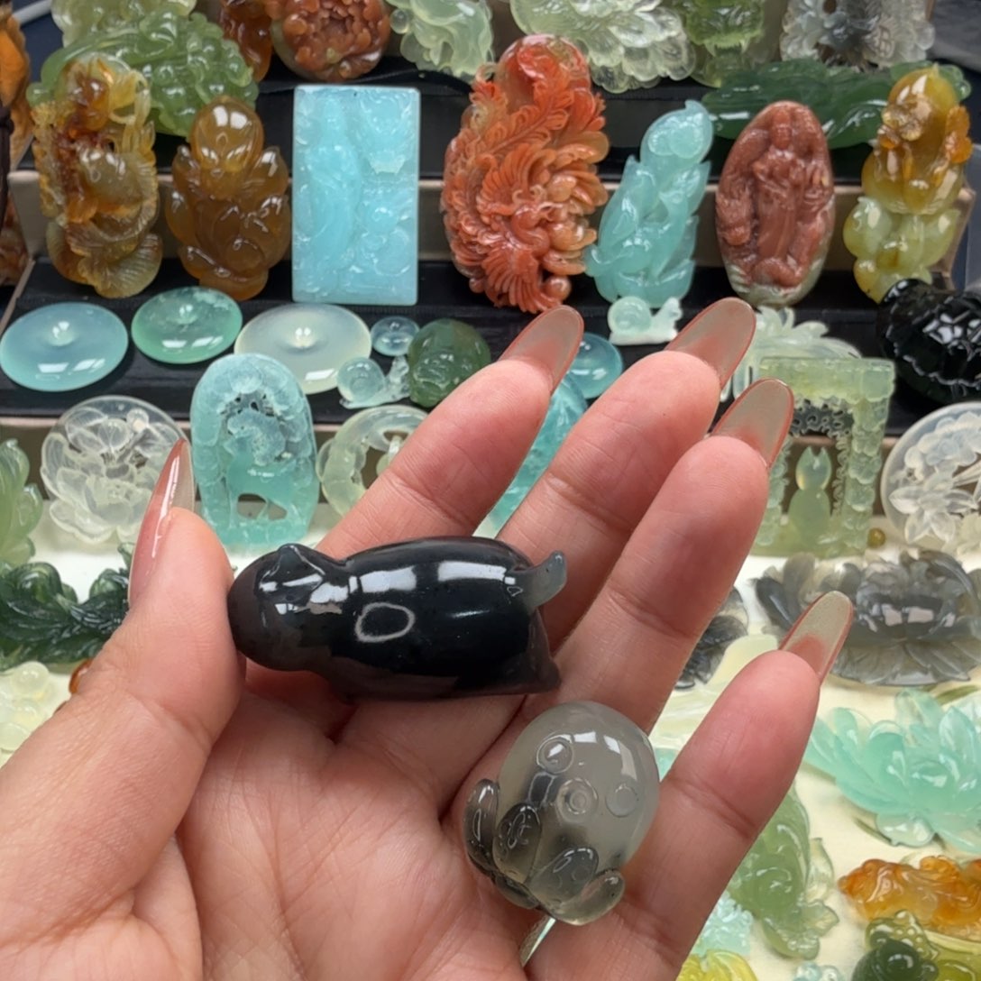 ****瓜岫玉未镶嵌颈饰拍2