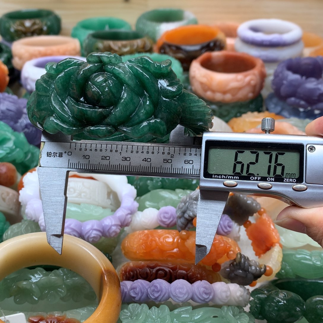 未镶嵌手镯石英质玉