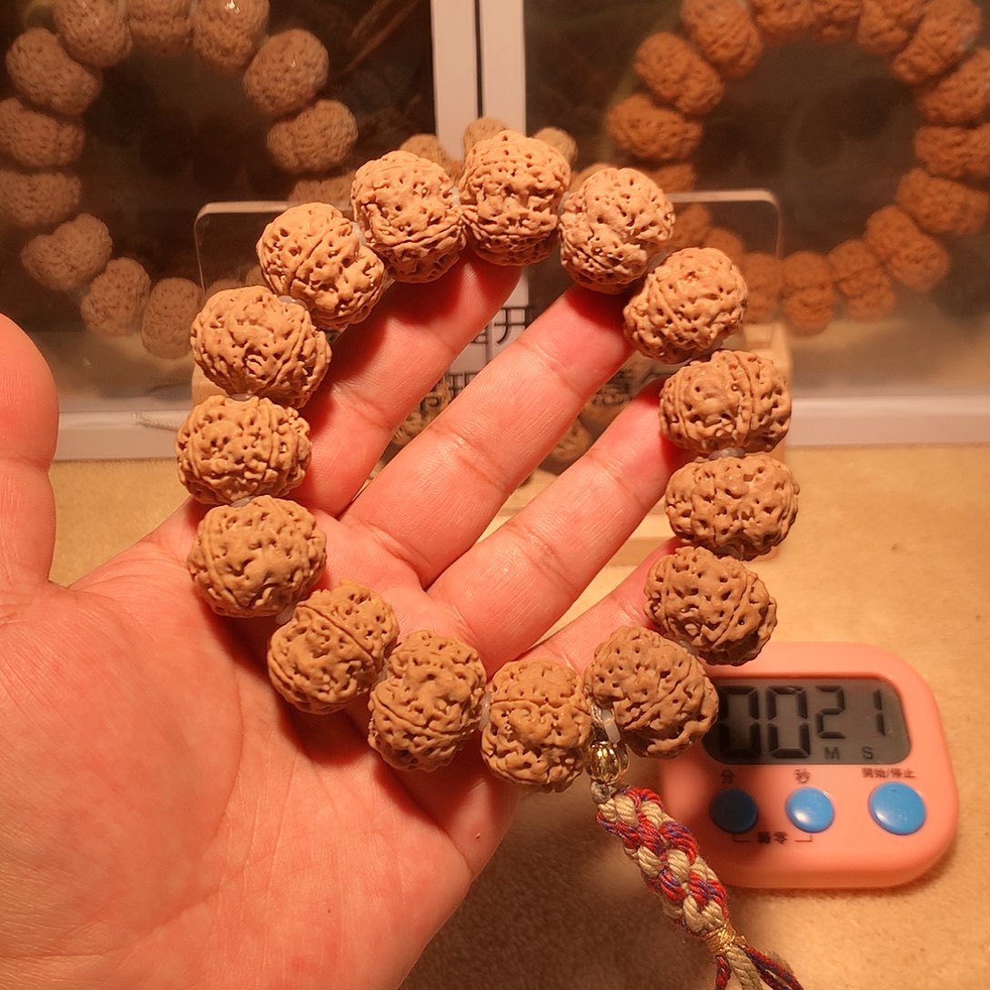 金刚菩提吊坠老*3。      