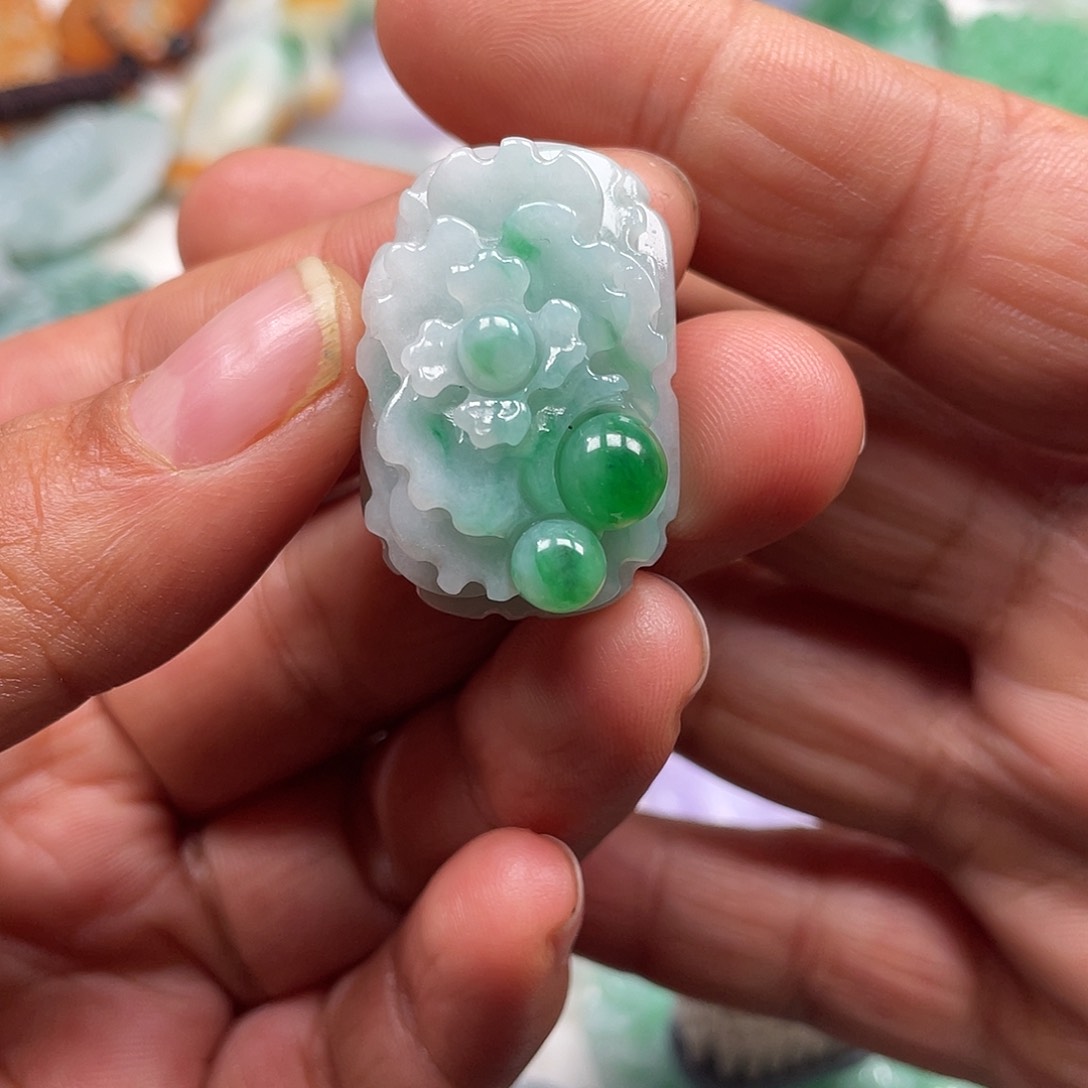 颈饰未镶嵌翡翠小****爱