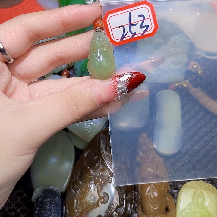 和田玉和田玉边角料随机发未镶嵌