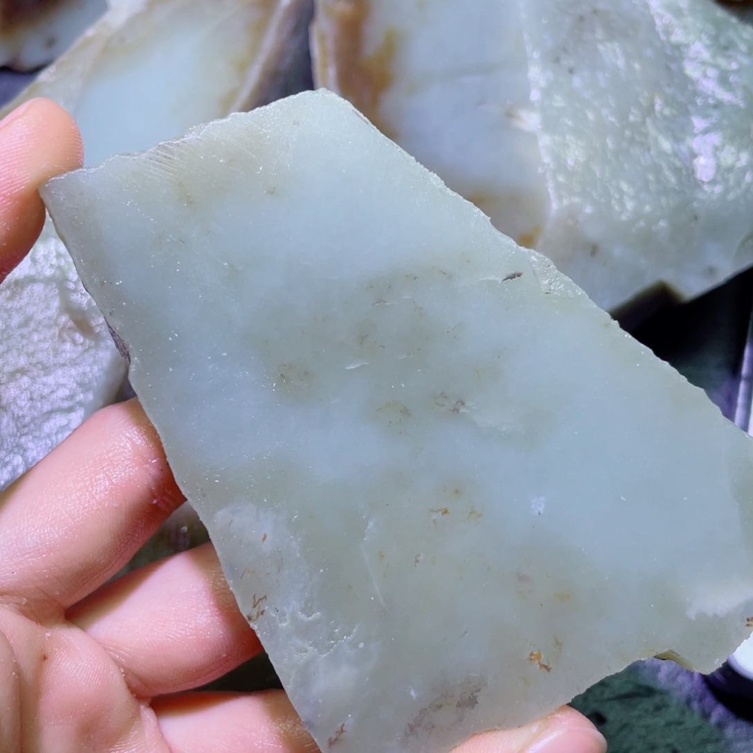 和田玉未镶嵌珠宝半成品