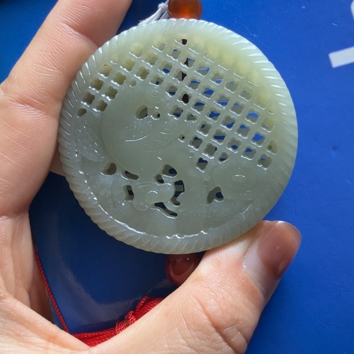 淡***容和田玉未镶嵌挂件