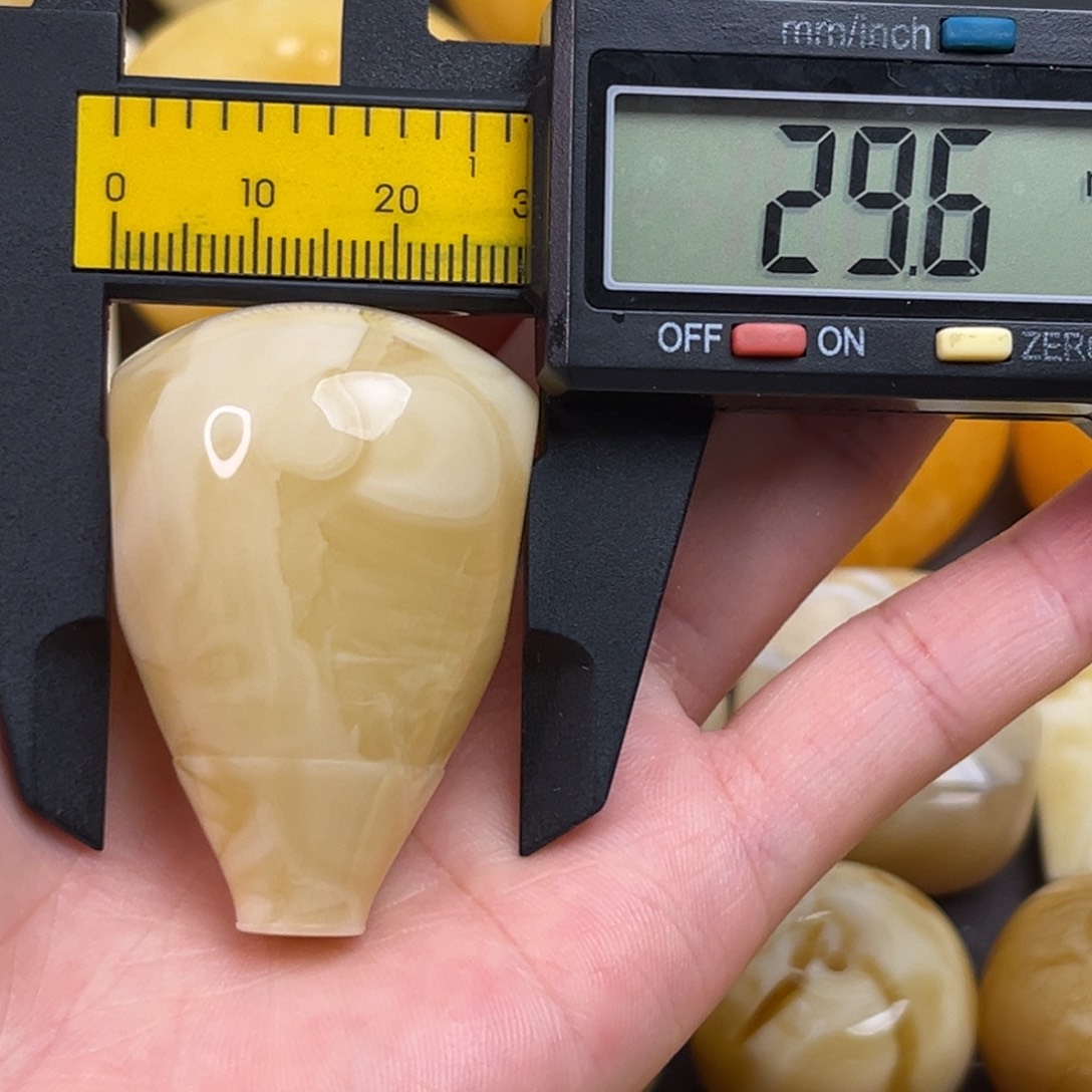 未镶嵌琥珀裸石大三通