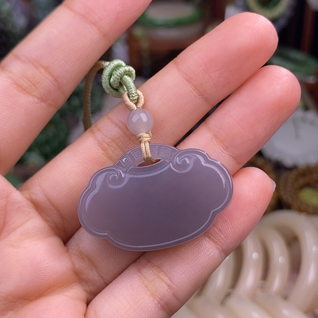 和田玉未镶嵌冰烟紫如意锁