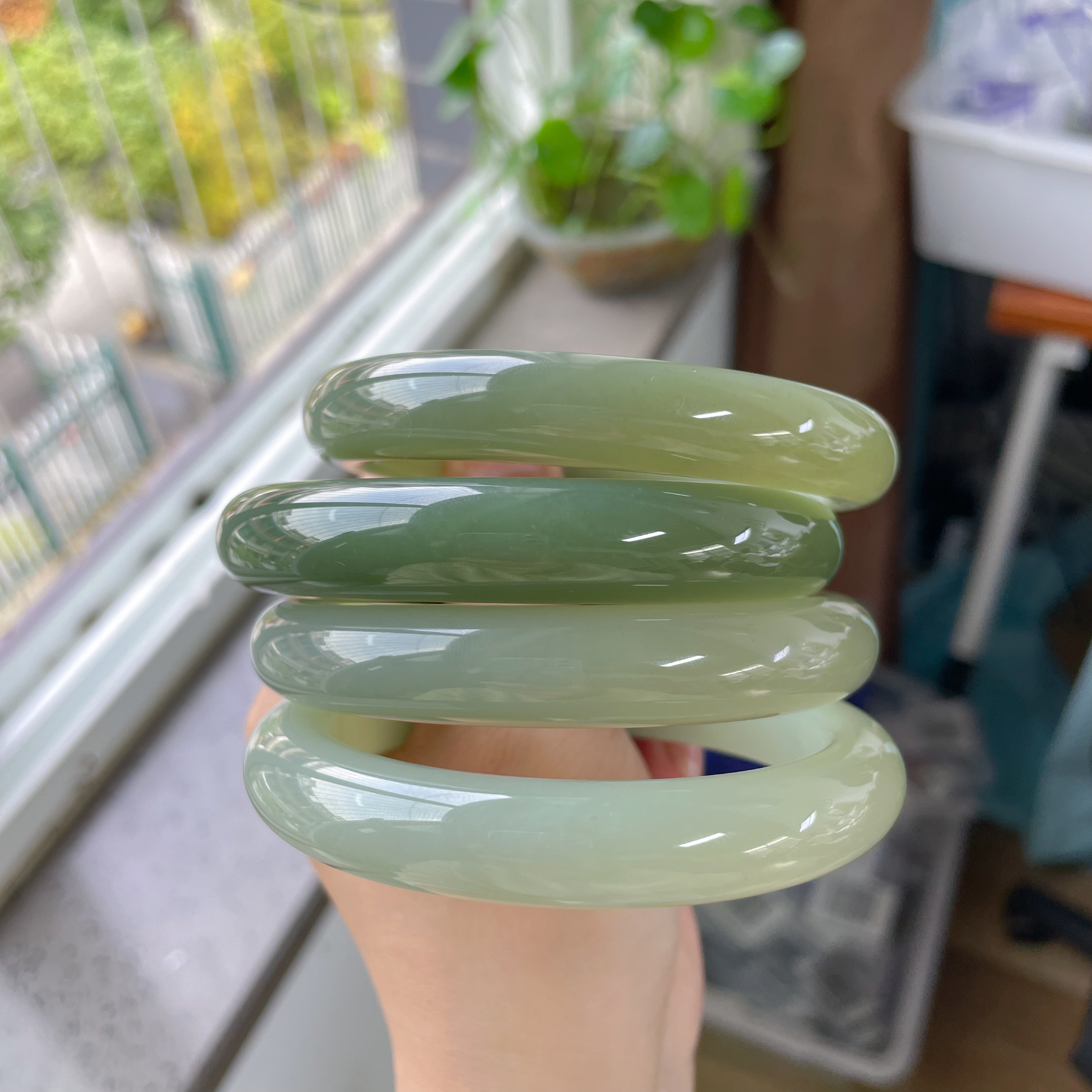 和田玉且末料手镯多样性发货拍一发一条形颜色随机圈口50-62mm