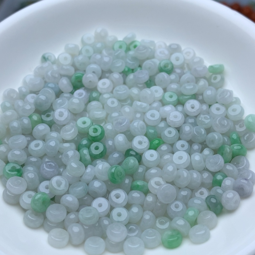 【闪购商品】翡翠手链未镶嵌卡3*5老胶绿白100颗