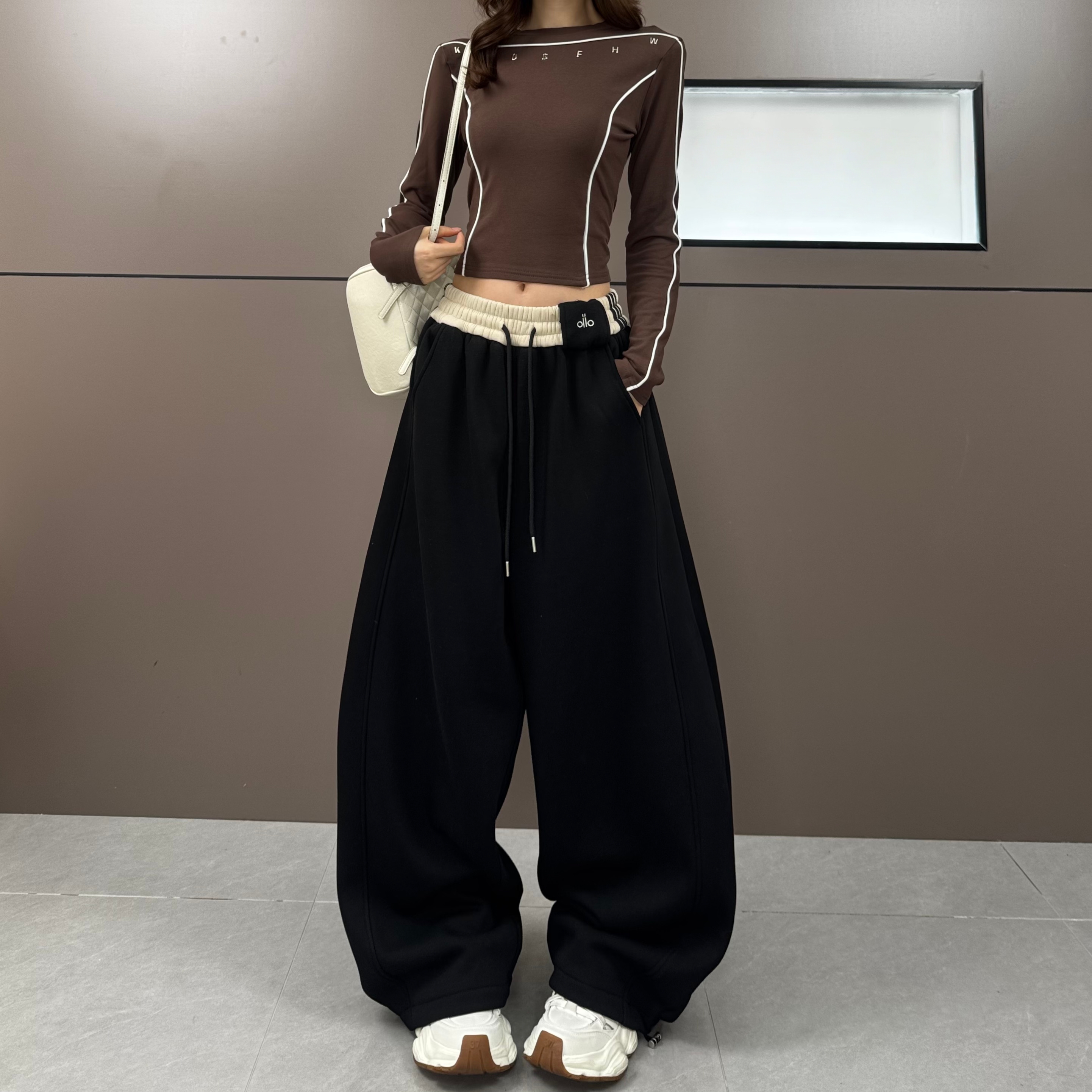 加厚2026秋冬极简阔腿裤女宽松百搭显瘦抽绳休闲裤垂坠感长裤高腰