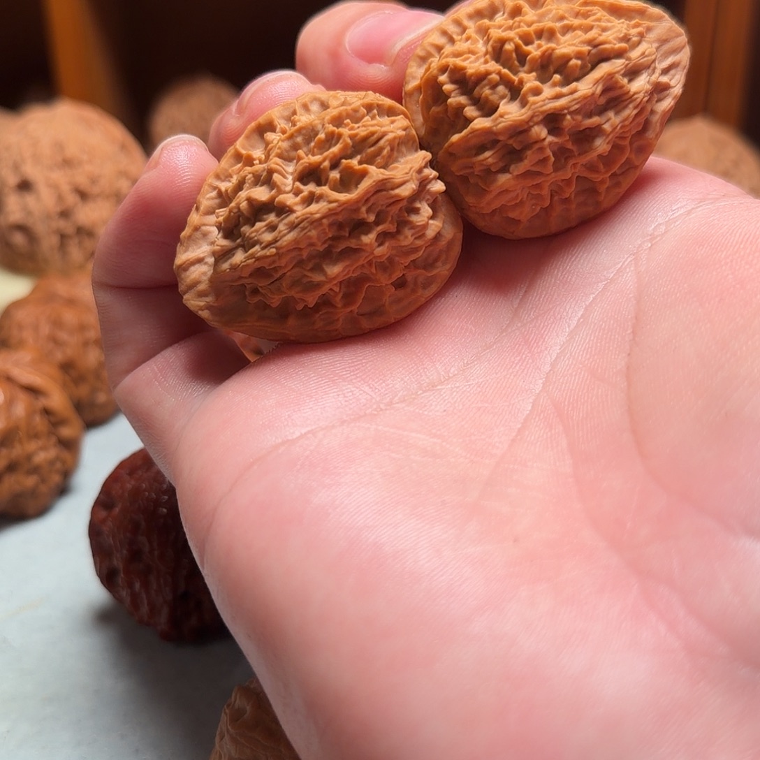 奥***.文玩核桃把件原树野核瓜子