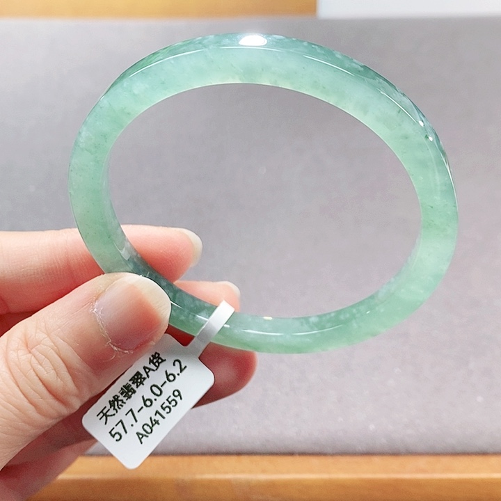 【闪购商品】翡翠手镯（圆镯）未镶嵌