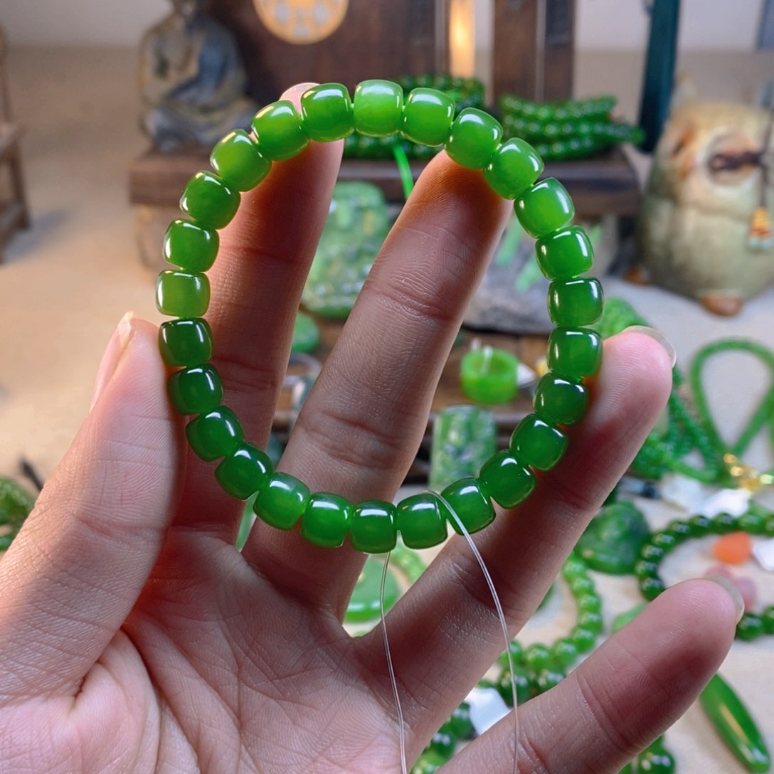 和田玉颈饰未镶嵌梦*