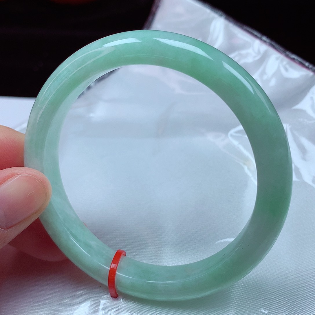 翡翠手镯未镶嵌57-58圈