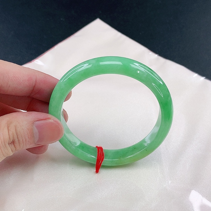 翡翠手镯未镶嵌圈52。1407。2