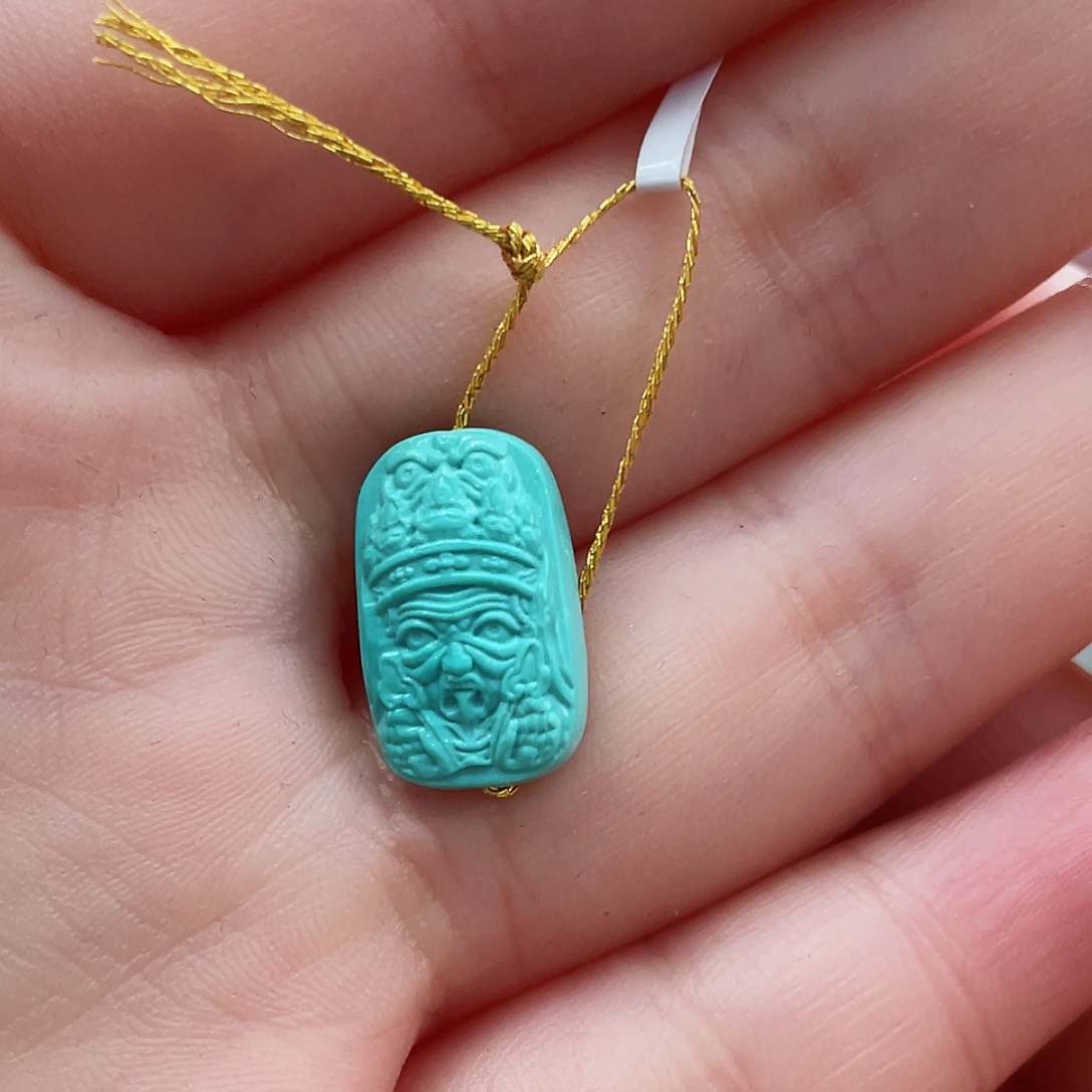 绿松石颈饰未镶嵌