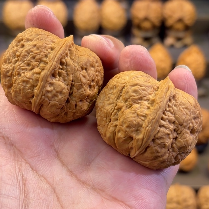 文玩核桃把件三足