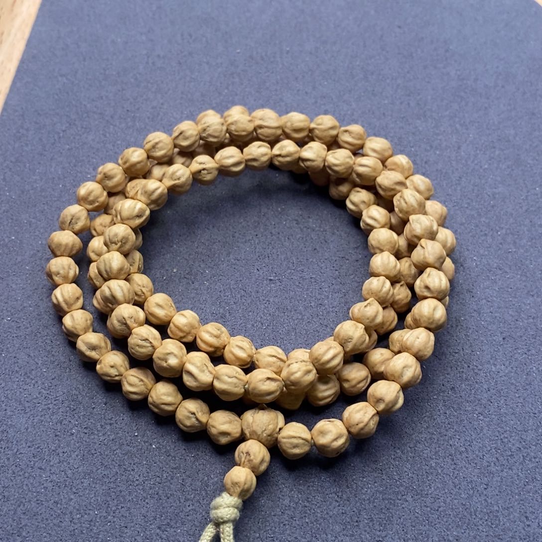 柏香籽/百香籽吊坠三*一