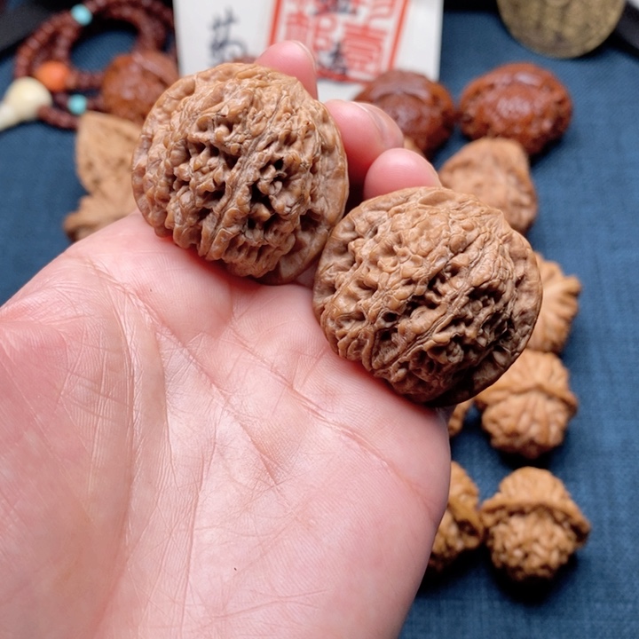 桃核吊坠野生血麒麟37