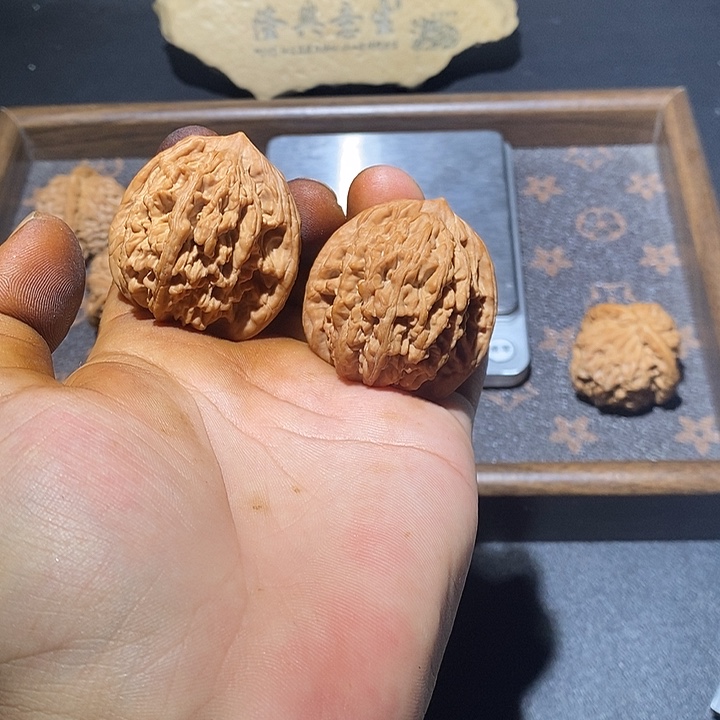 小***手吊坠文玩核桃虎头