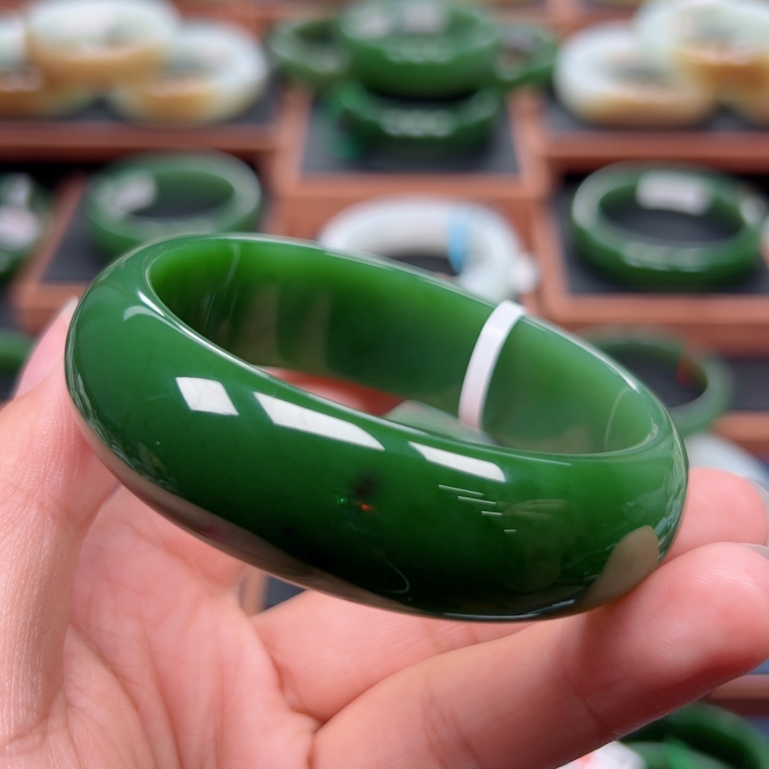 未镶嵌手镯和田玉（碧玉）6061