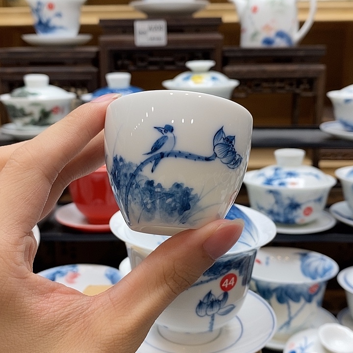 d***4手绘荷花翠鸟主人杯65cc釉下彩微瑕福利款