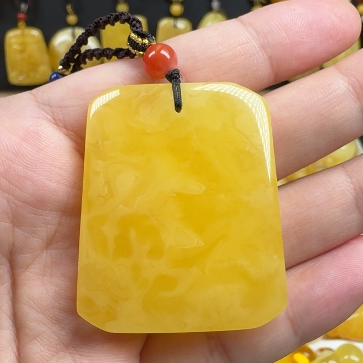 蜜蜡未镶嵌珠宝奇石