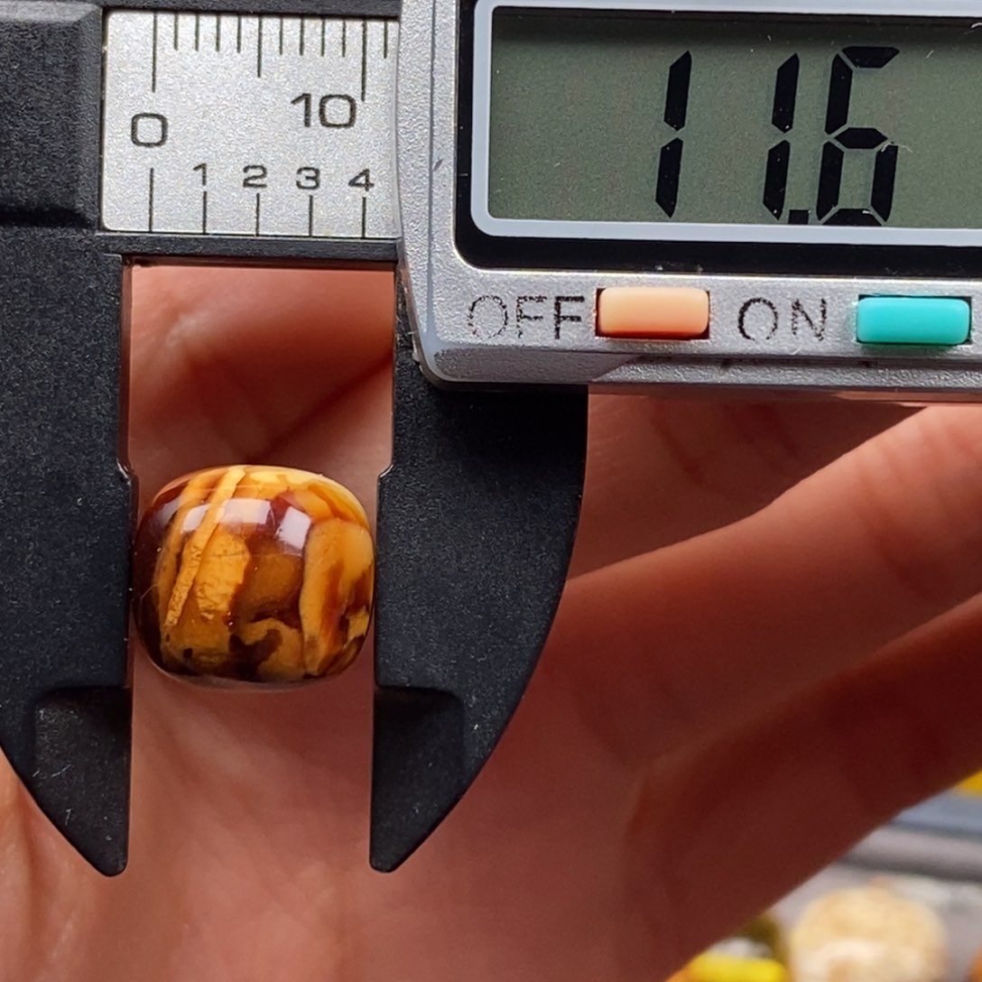 琥珀未镶嵌耳饰老型