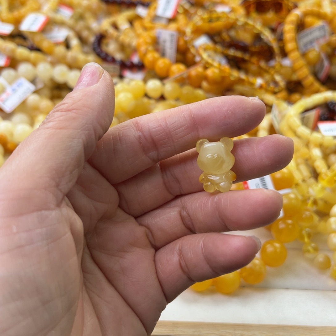 琥珀珠宝奇石未镶嵌