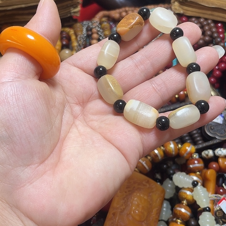 琉璃/树脂/塑料类